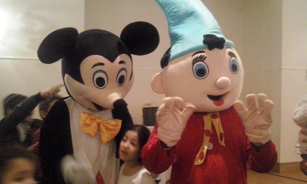 location mascotte oui oui 77, 78, 91, 92, 93, 94, 95, paris