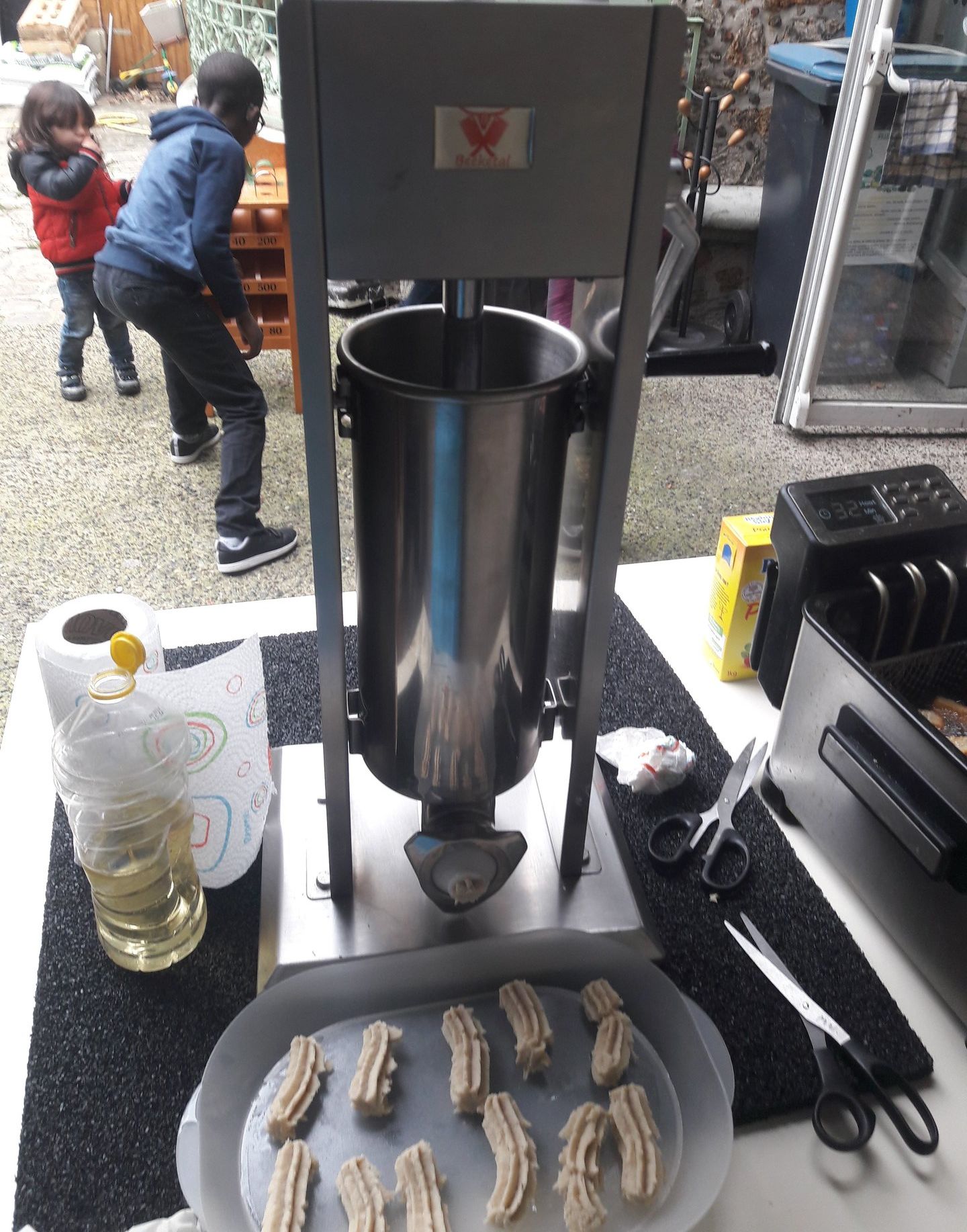 location machine churros chichi pas cher 77, 78, 91, 92, 93, 94, 95, paris