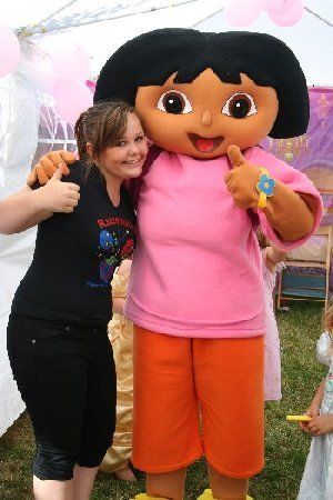 location mascotte dora 77, 78, 91, 92, 93, 94, 95, paris