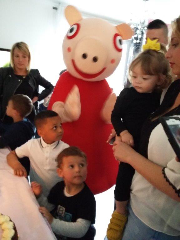 location mascotte peppa pig 77, 78, 91, 92, 93, 94, 95, paris