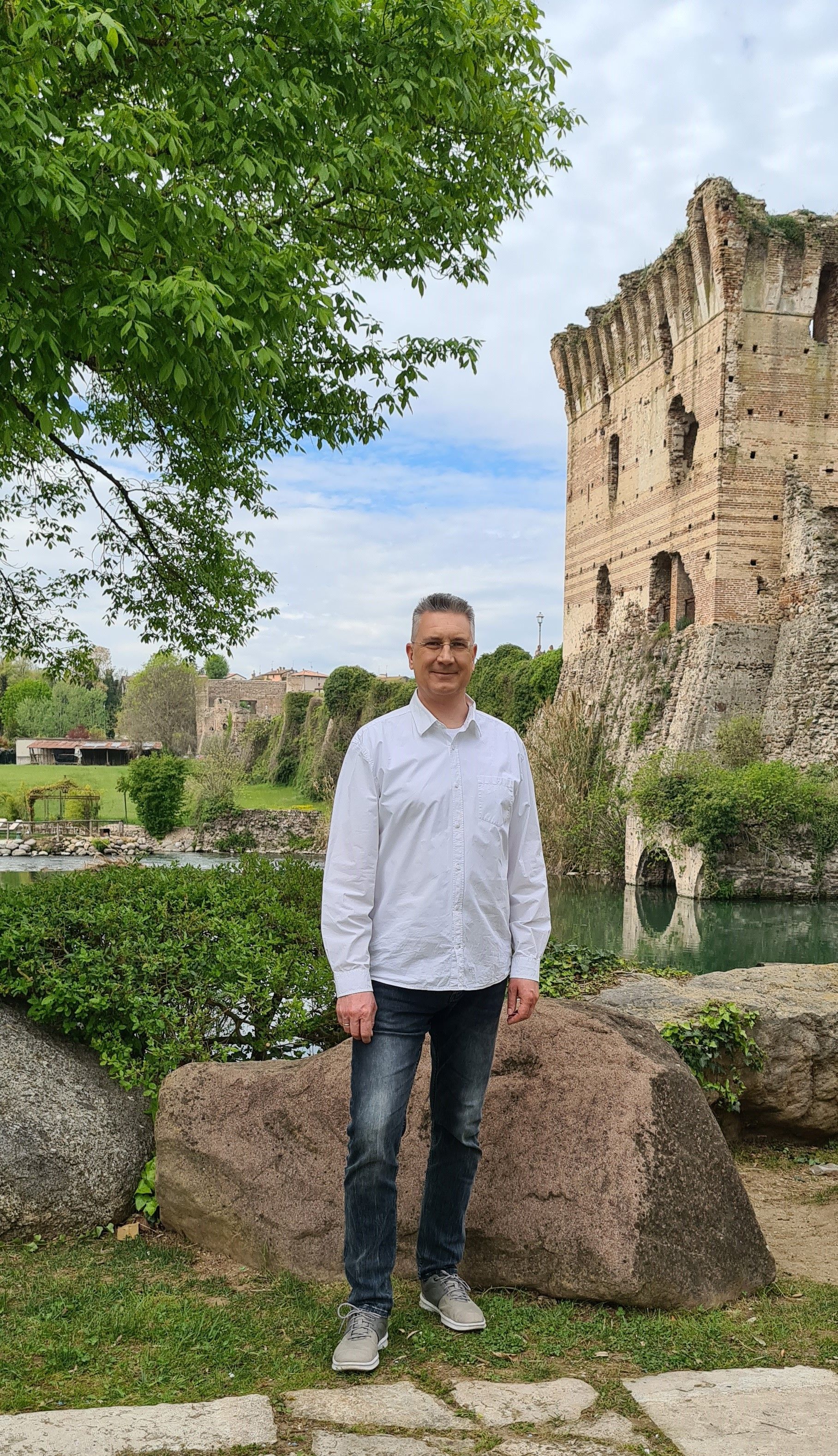 Rutengeher Kersten-Andreas Müller Professionelle Rutenuntersuchungen vom Bauplatz bis zu den Schlafplatzuntersuchungen für Bayern