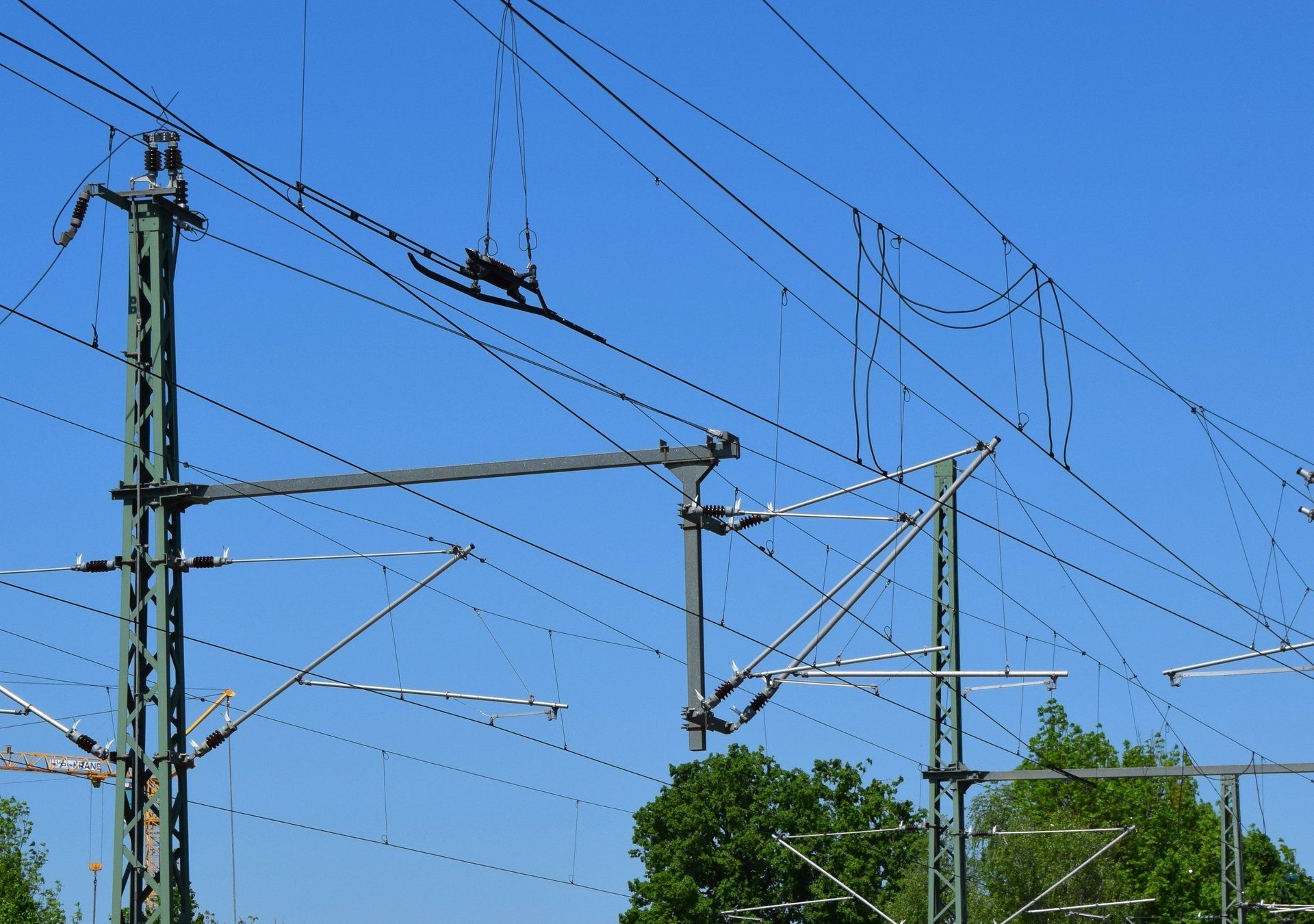 Niederfrequenter Elektrosmog z.B. durch Freileitungen von Stromversorgern oder Bahnstrom-Leitungen