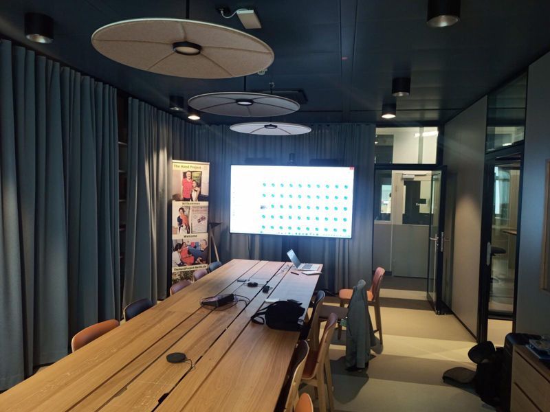 Dewpoint TheHandProject 26.04.23