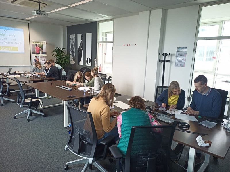 The Hand Project und Lear 03.03.23