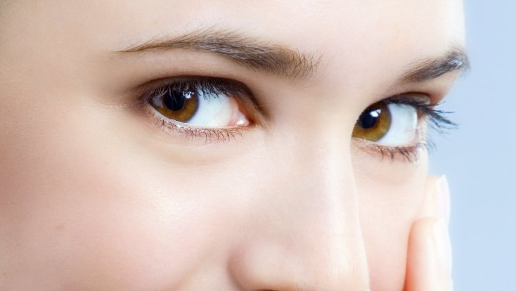 Dermopigmentation des sourcils