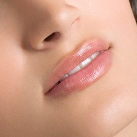 Dermopigmentation des lèvres, pour des lèvres naturelles, optez pour le maquillage permanent