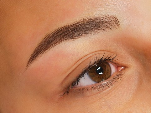 dermopigmentation des sourcils en poil à poil, ombrage, sourcils poudrés, sourcils combo