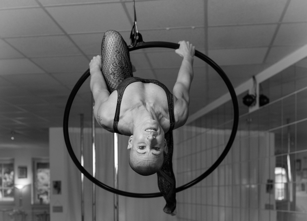 Akrobatik im Luftring Aerial Hoop bei CrazySports Augsburg