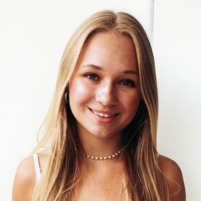 Nina Reuschel Nina Reuschel