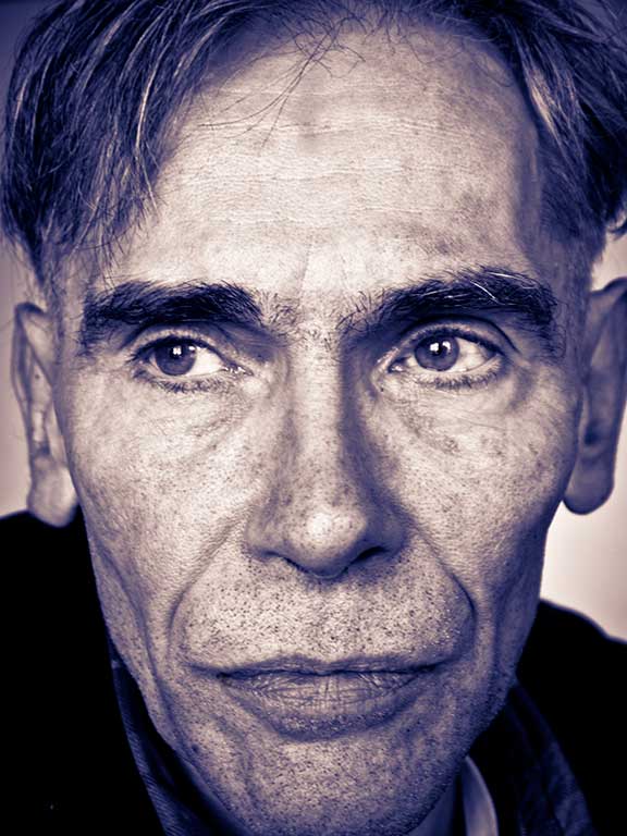 ROBERT REIS, PORTRAIT, ART, KUNST, FOTO, PHOTOGRAPHY, BREMERVÖRDE, BADEN-BADEN, Germany, TETJUS TÜGEL junior, Artist, Painter, Deutschland, Barchel, Hesedorf, Künstlerbahnhof Hesedorf,