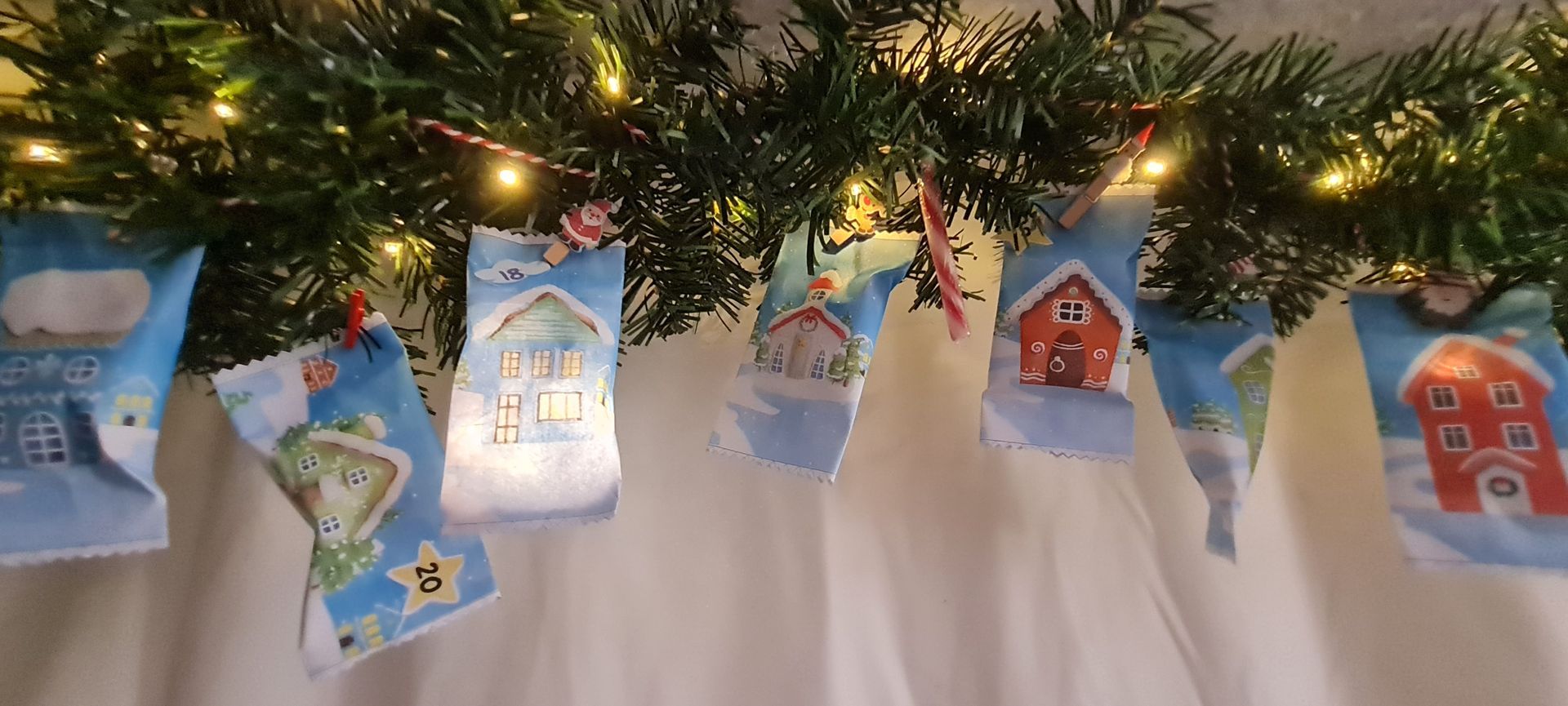 Adventskalender zum selber basteln, schnell und einfach, über 100 Ideen für die Füllung des ADventskalenders, GUtscheine für den Adventskalender