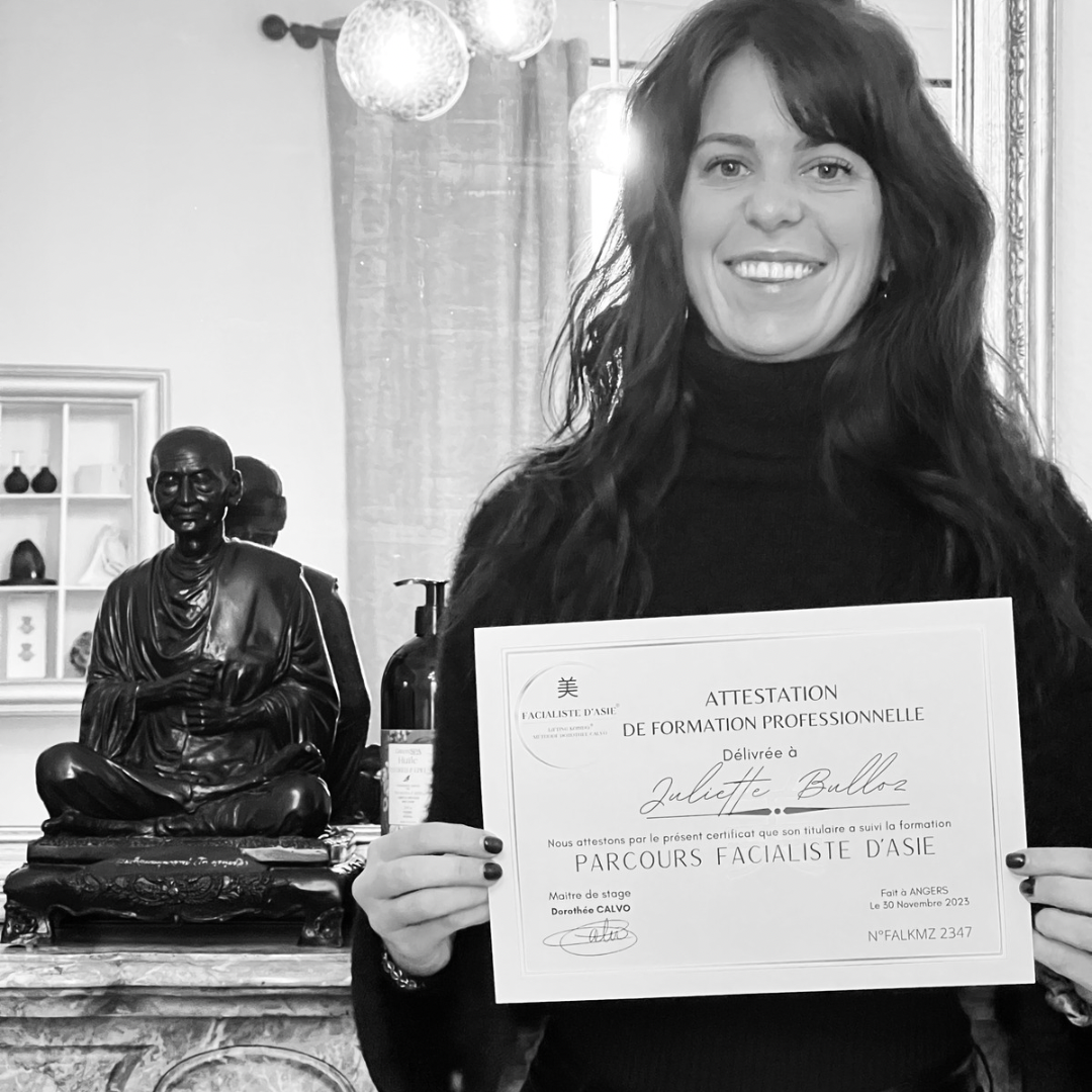 Facialiste d'Asie