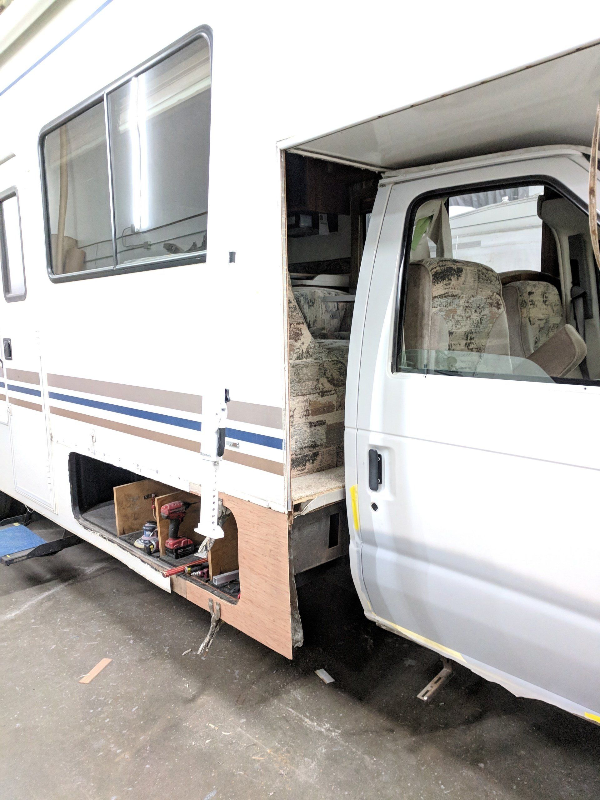Class C, deer, bulkhead damage, rv, repair, rv repair, motorhome.