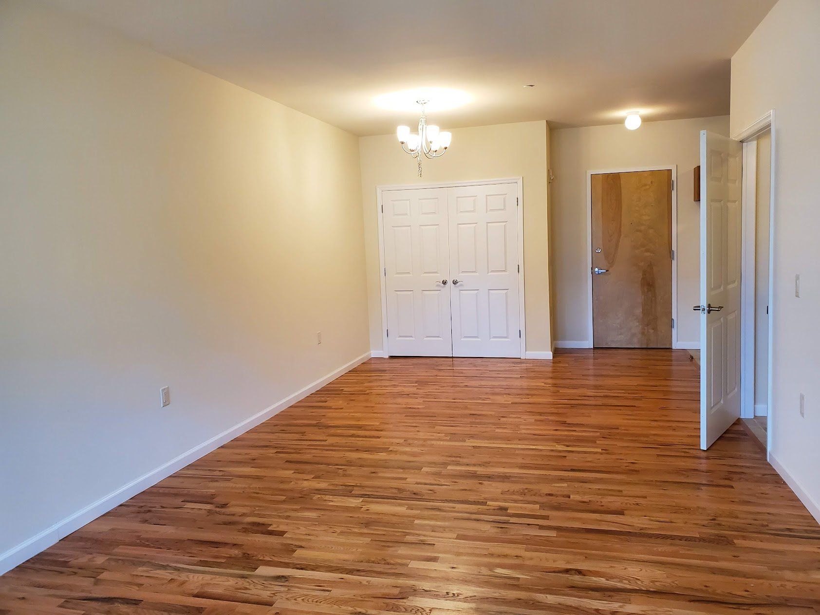 Bedroom With Wood Floors Photo By Russell Hayek
