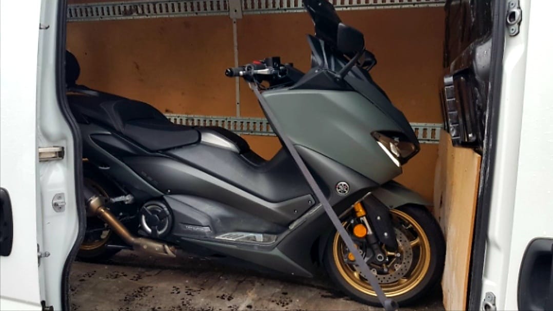 epaviste moto scooter paris