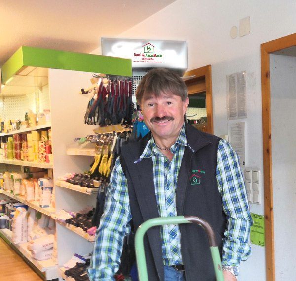 Team von Stephan Rieser Hilfsbereites Team im Dorf-, Getränke- & Agrarmarkt im Westallgäu, Stiefenhofen