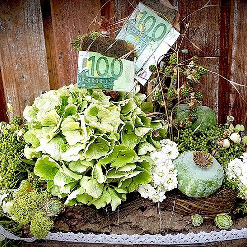Geschenkideen Geldgeschenk mit Blumen Gestecke Kränze besondere Anlässe