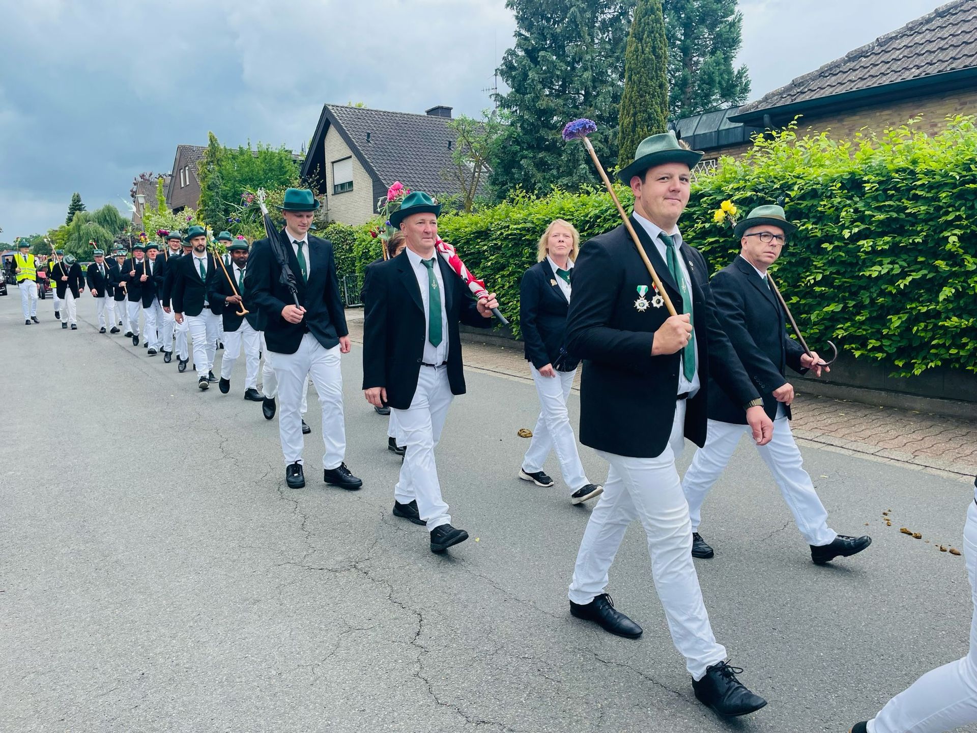Festumzug durch Gelmer