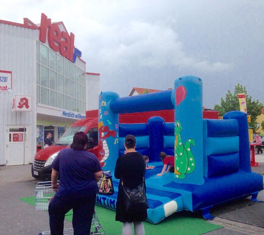 Huepfburg_mieten_leihen_online_flash-light_veranstaltungstechnik