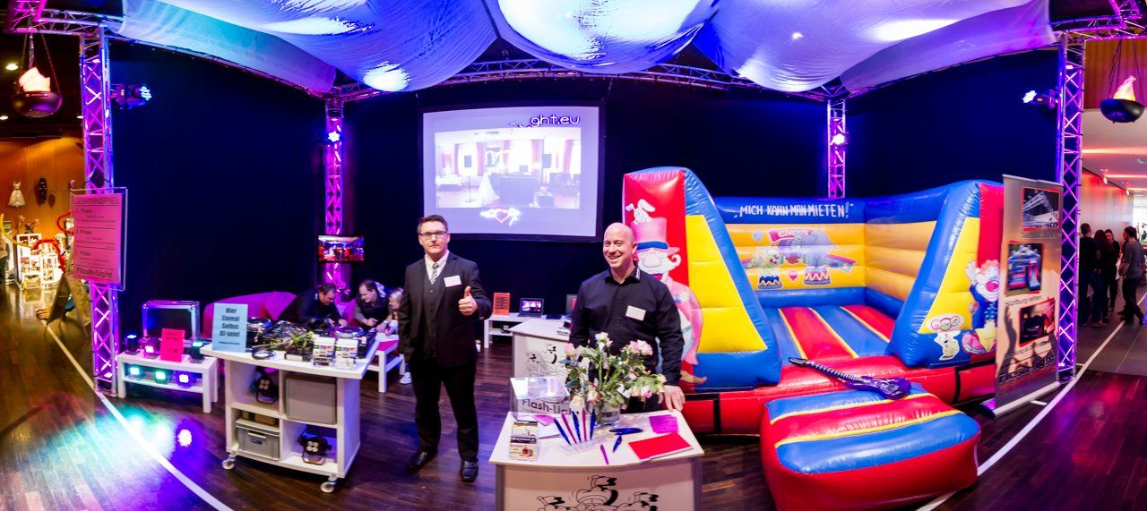 Huepfburg_mieten_leihen_online_flash-light_veranstaltungstechnik