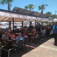 Dos amplias terrazas junto al mar