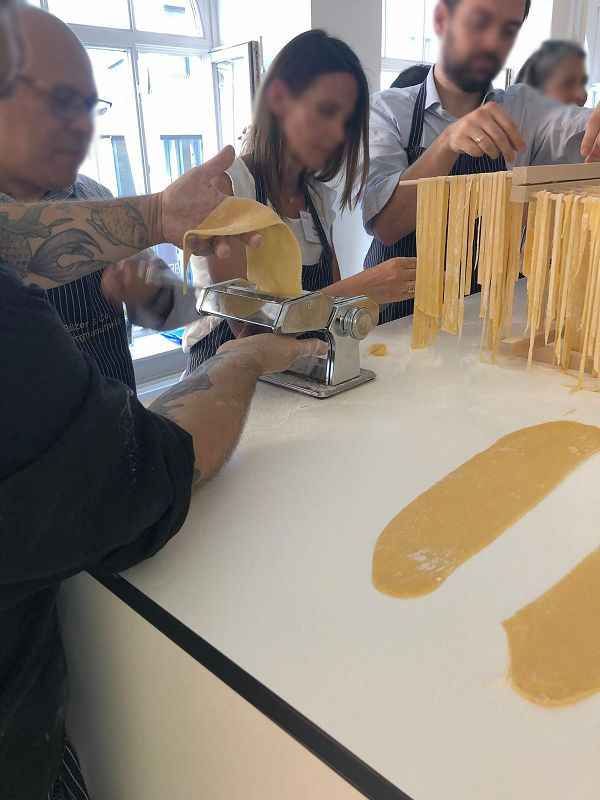 OMA-ROSI-MESSE-CATERING-GALERIE-1