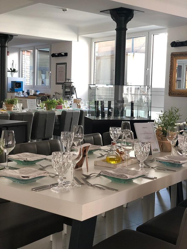 OMA-ROSI-MESSE-CATERING-GALERIE-1