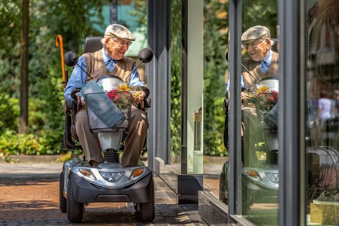 Vitatel mit der James Notrufuhren Testsieger beim Kassensturz
