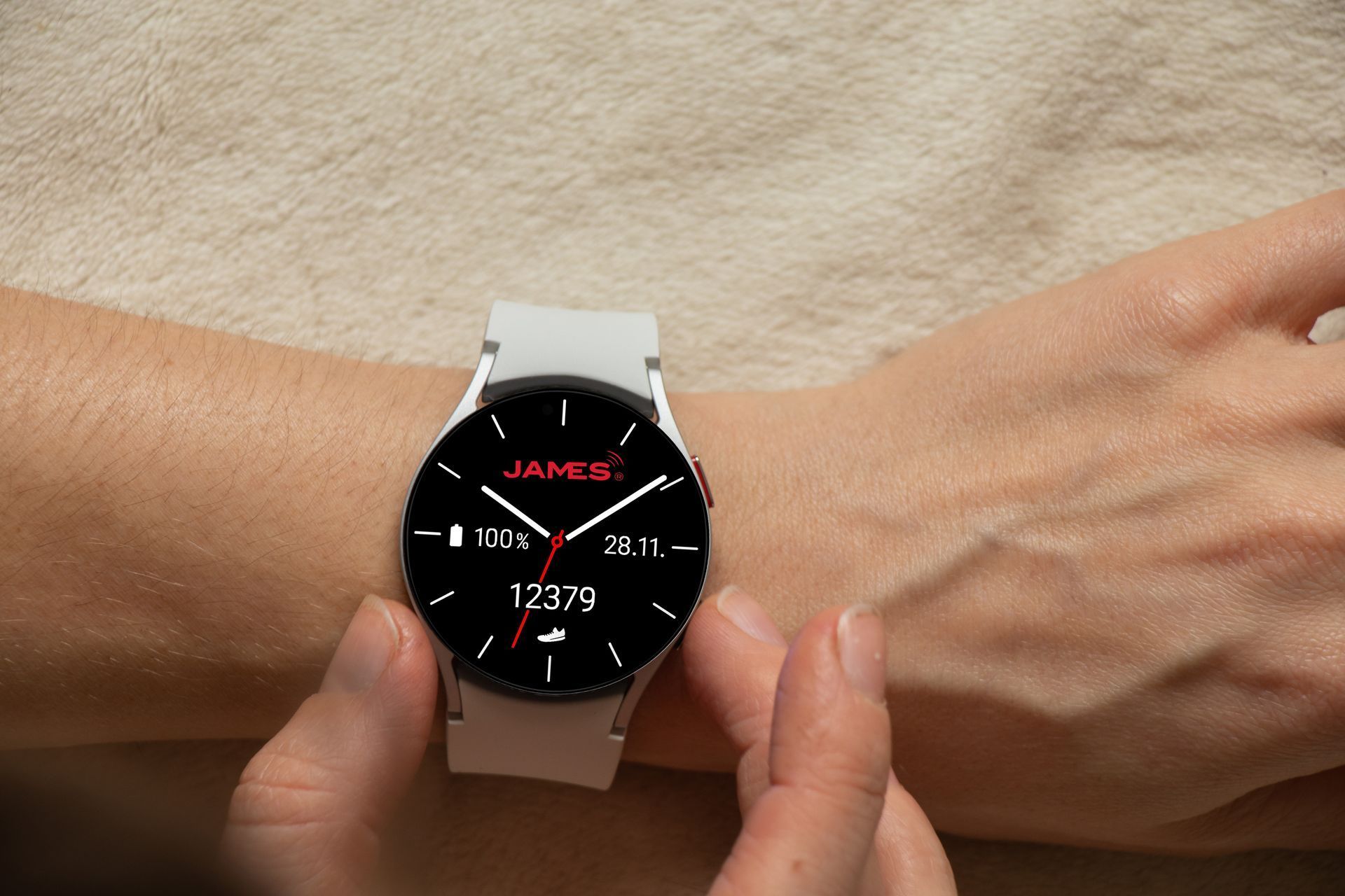 Vitatel James Notrufuhren beste Notrufuhr in der Schweiz