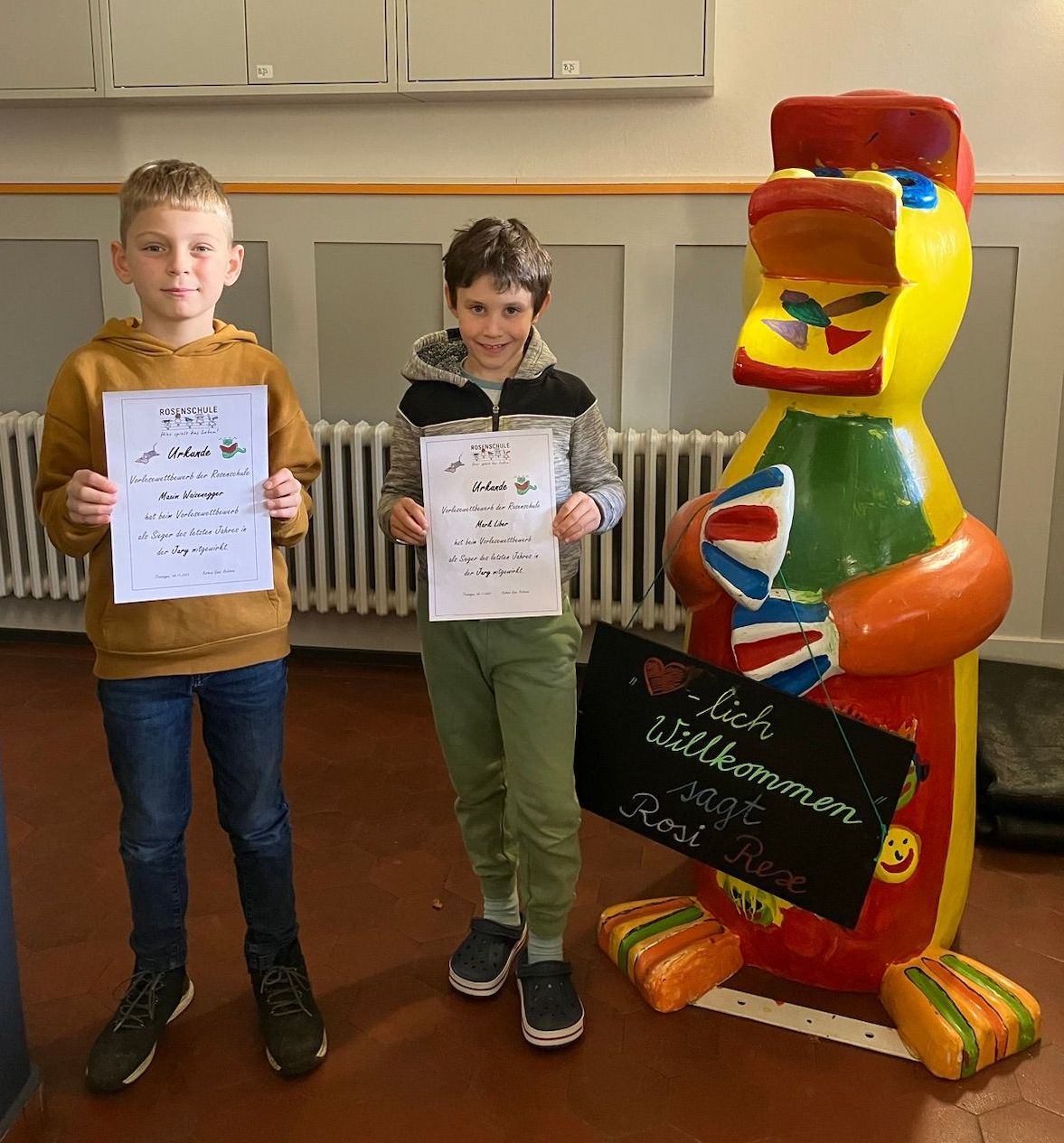 Die Kinderjury: Maxim Waizenegger (links) und Mark Liber (rechts)