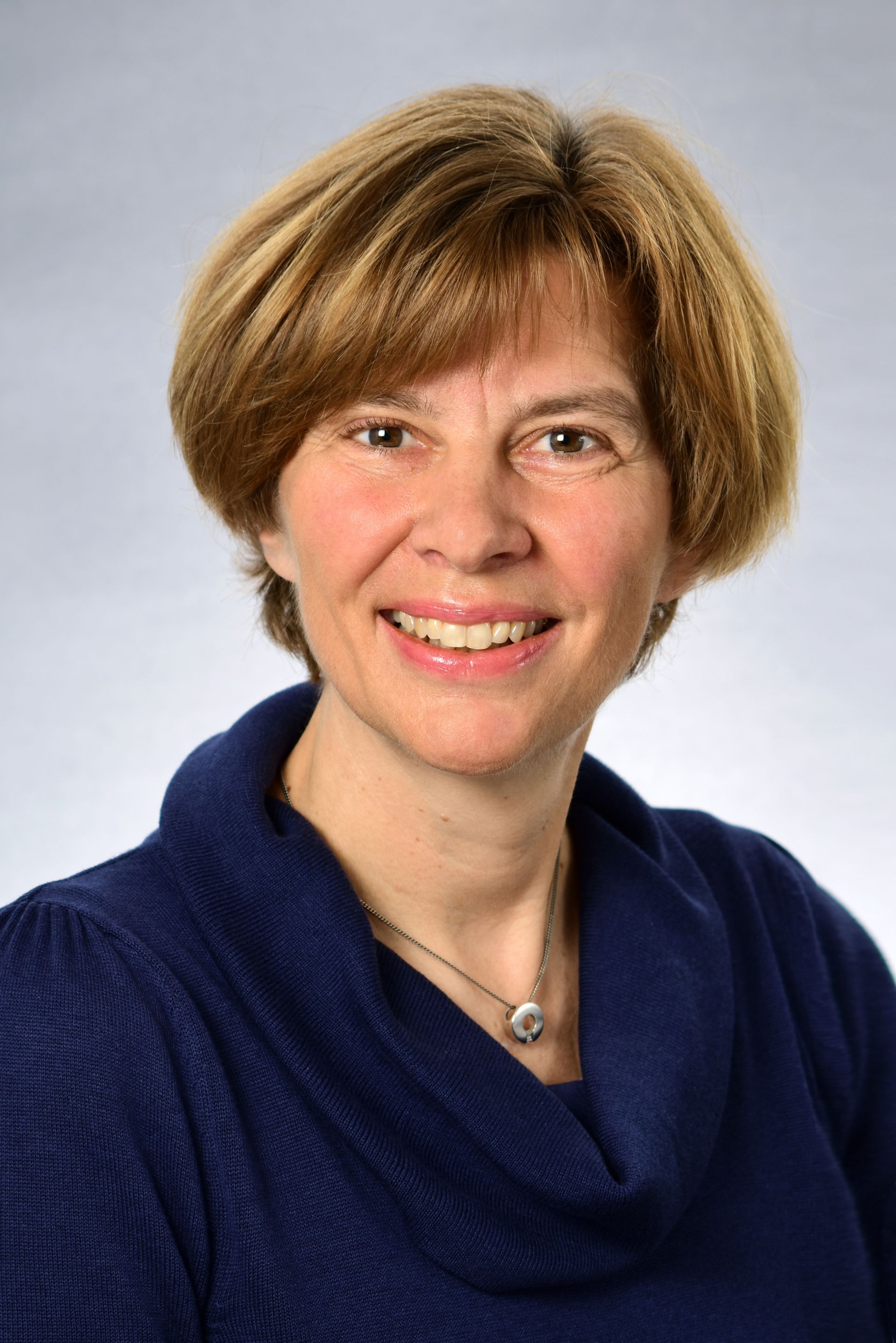 Dr. Doris Urmoneit Dr. Doris Urmoneit