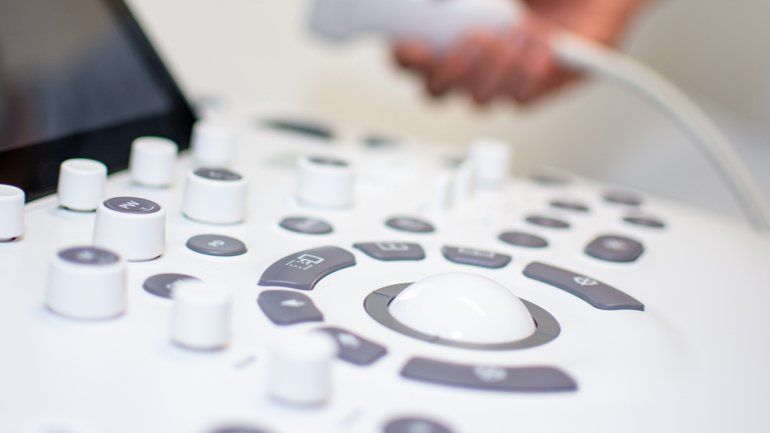 Gerätschaften der Hausarzt-Praxis Dr. Fischer & Dr. Keßler