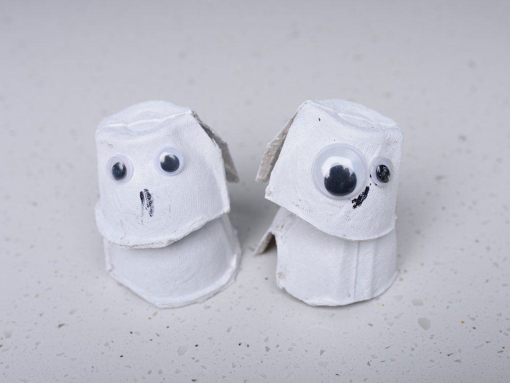 Ghost Halloween egg box crafts