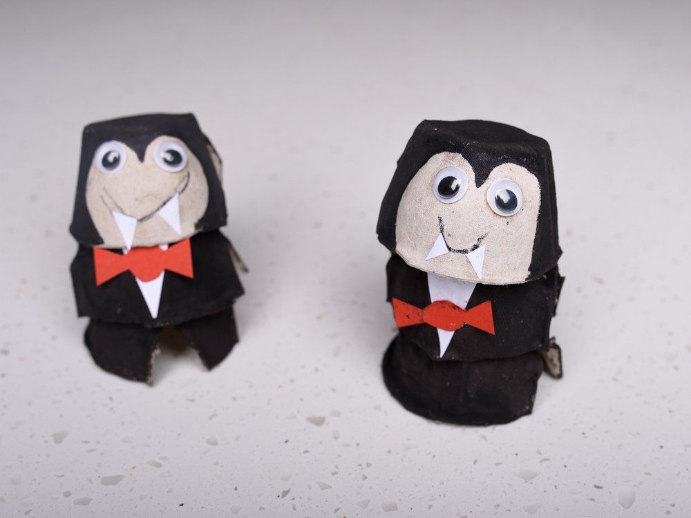 Dracula Vampire Halloween crafts with egg boxes