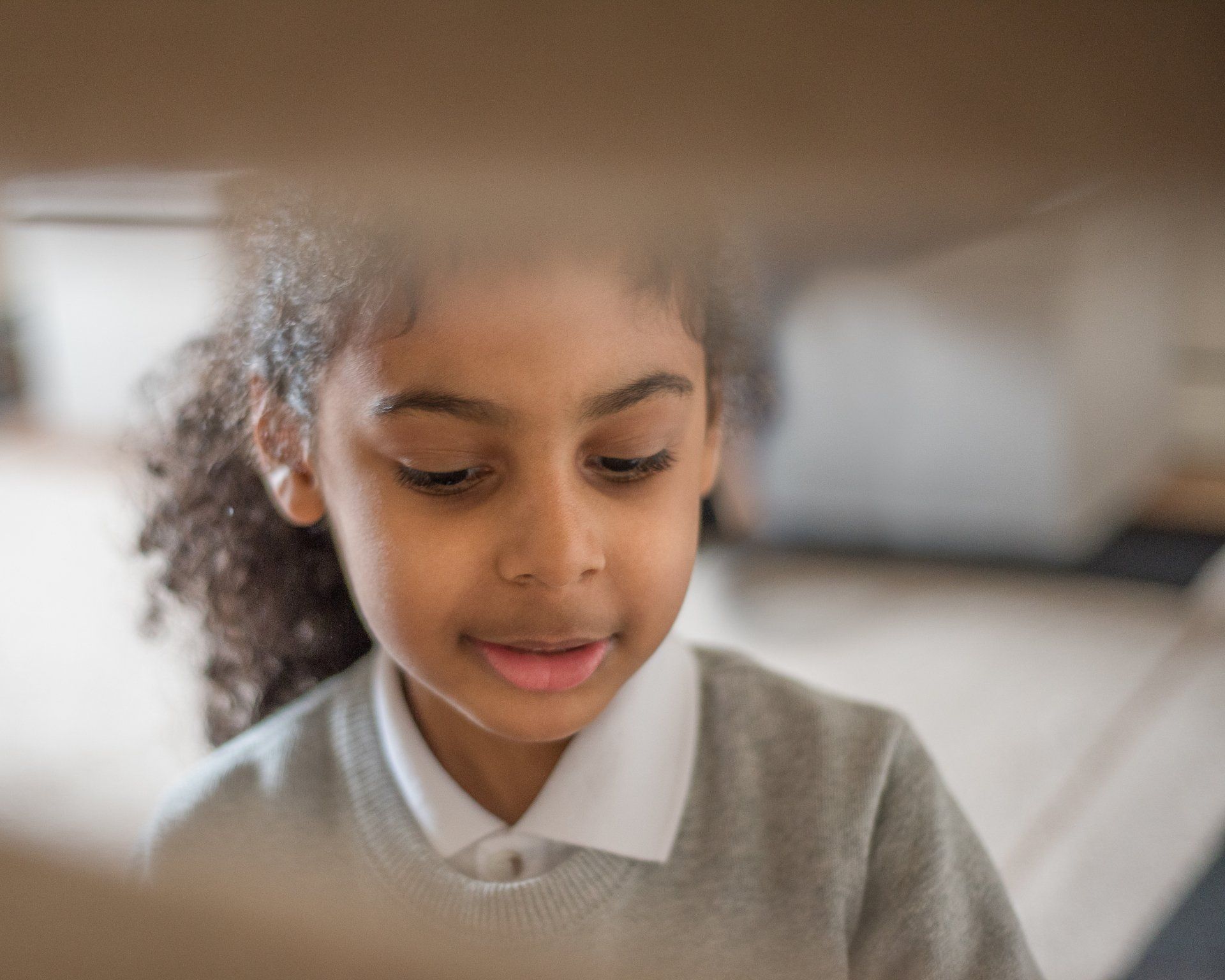 Photographing natural expressions from hidden space behind the open stairs