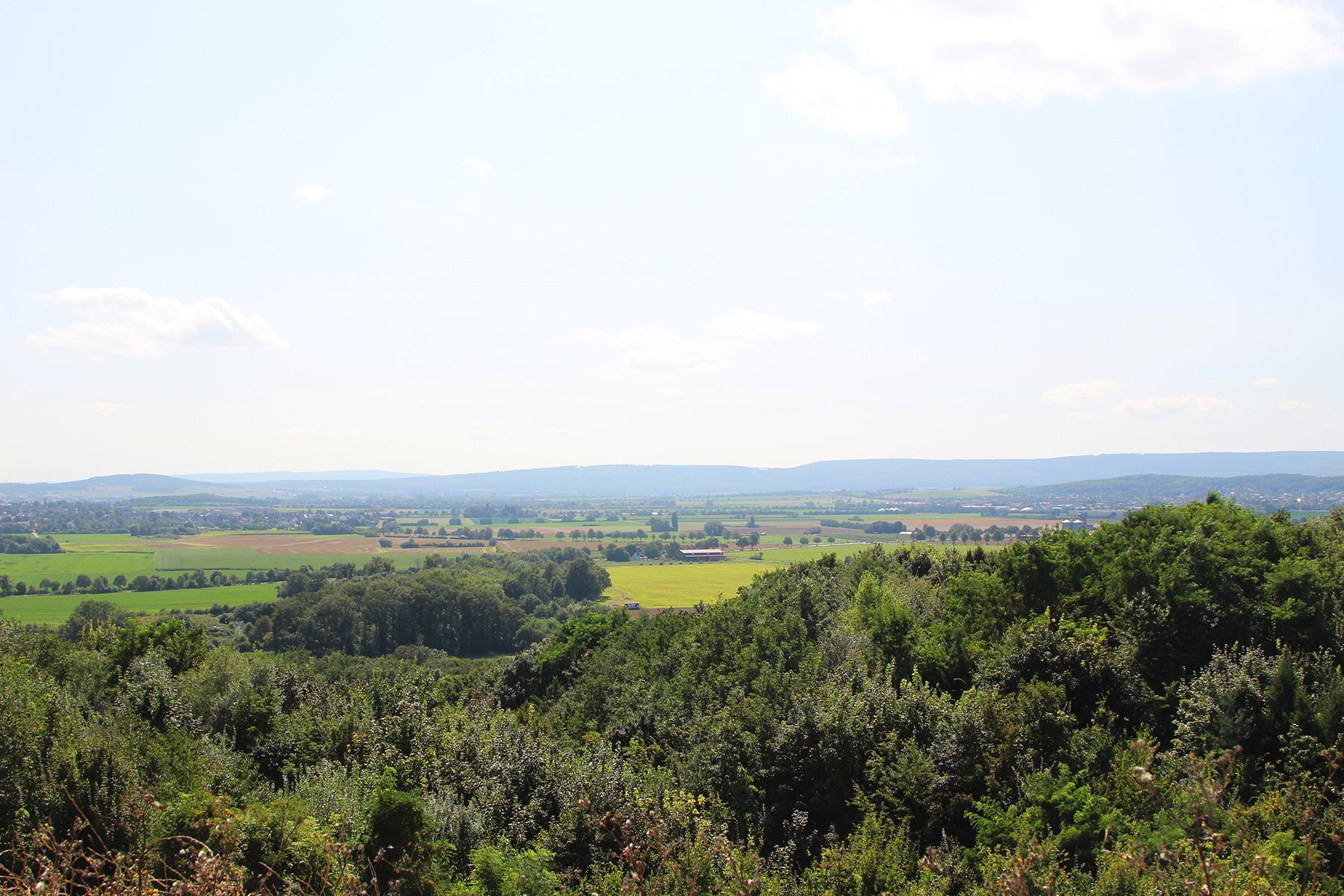 Blick vom Empelder Waldberg in Richtung Deister