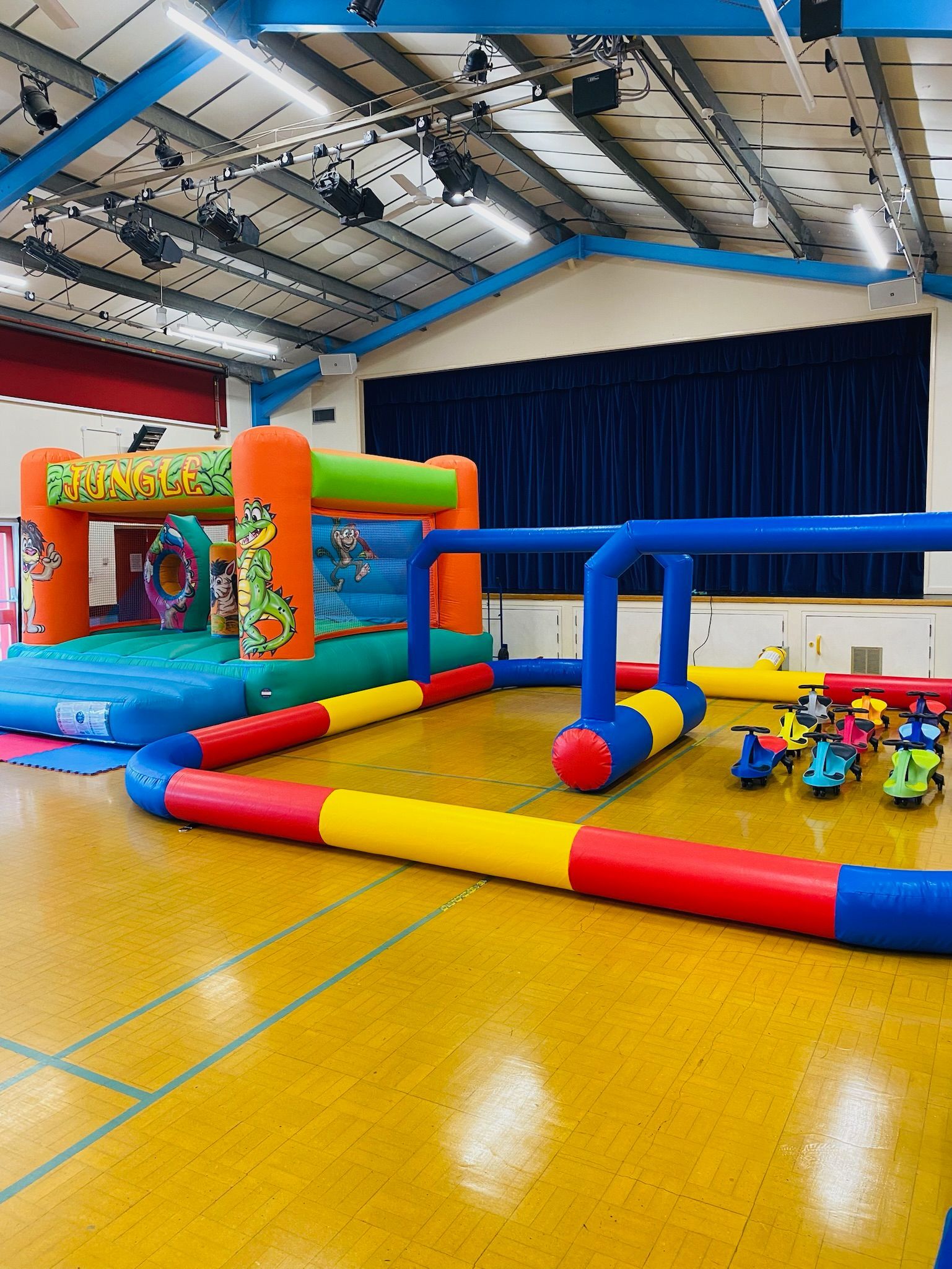 wiggle car racing, bouncy castle hire and soft play hire from Bury Soft Play Wiggle Car Racing, DIdicars, Bury Soft Play, Different party ideas for 5 years, birthday party hire, event hire
