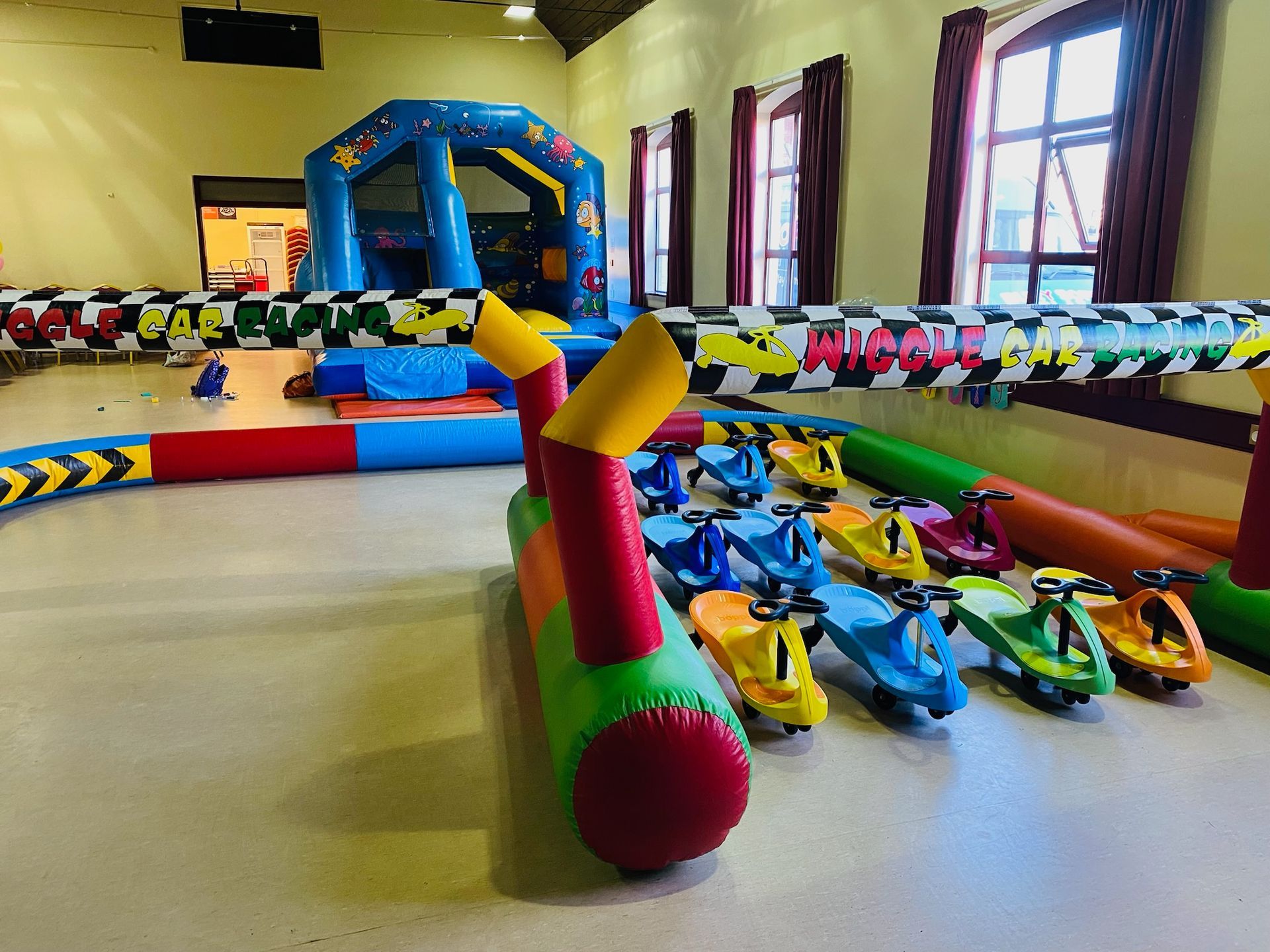 Cambridge soft play bouncy castle hire