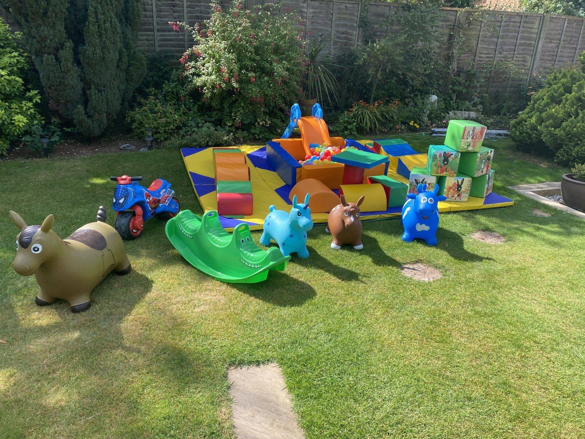 outside soft play hire, bury st edmunds, stowmarket, ipswich, day hire,