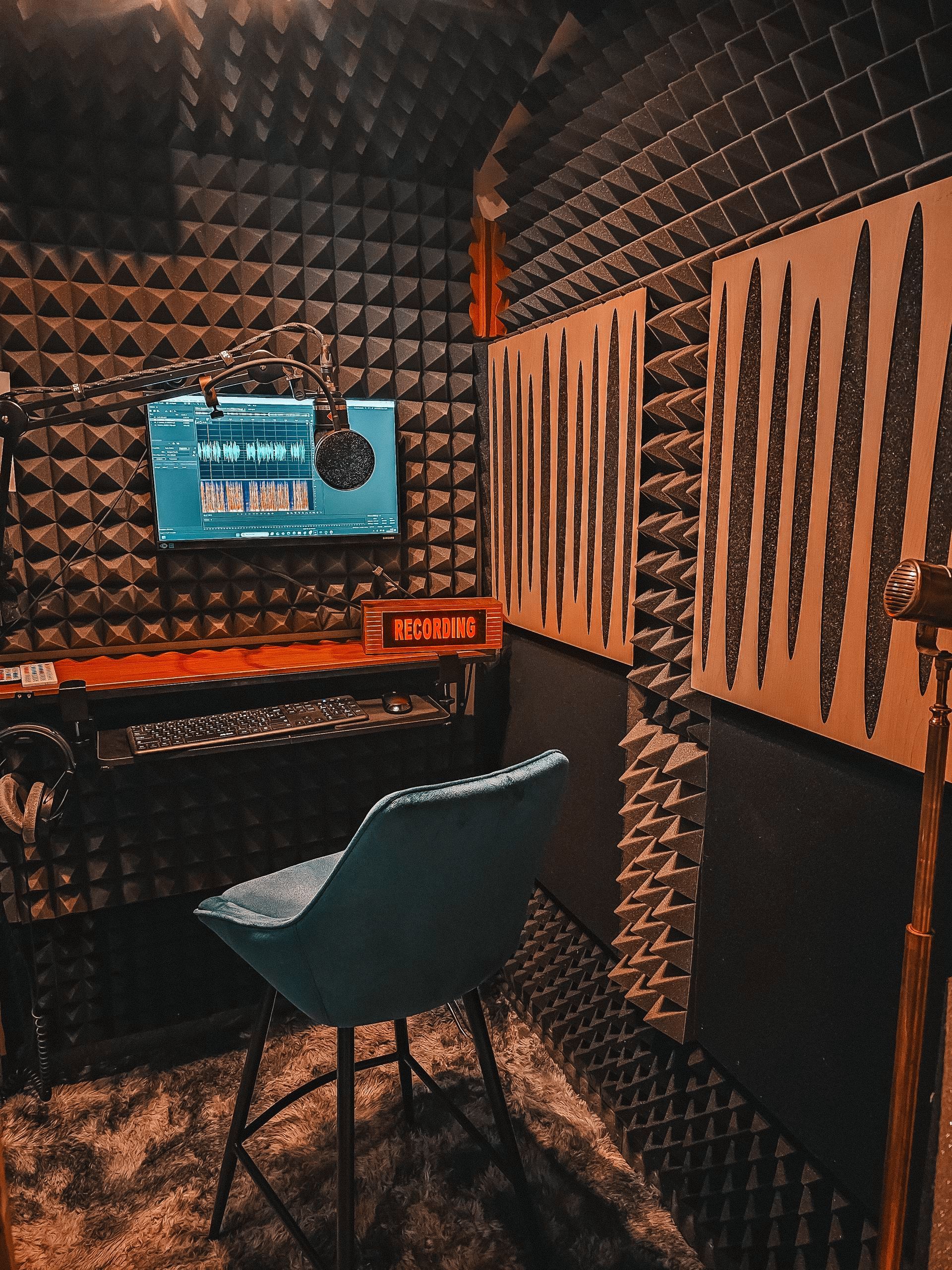 Mon home studio de voix off femme en ligne