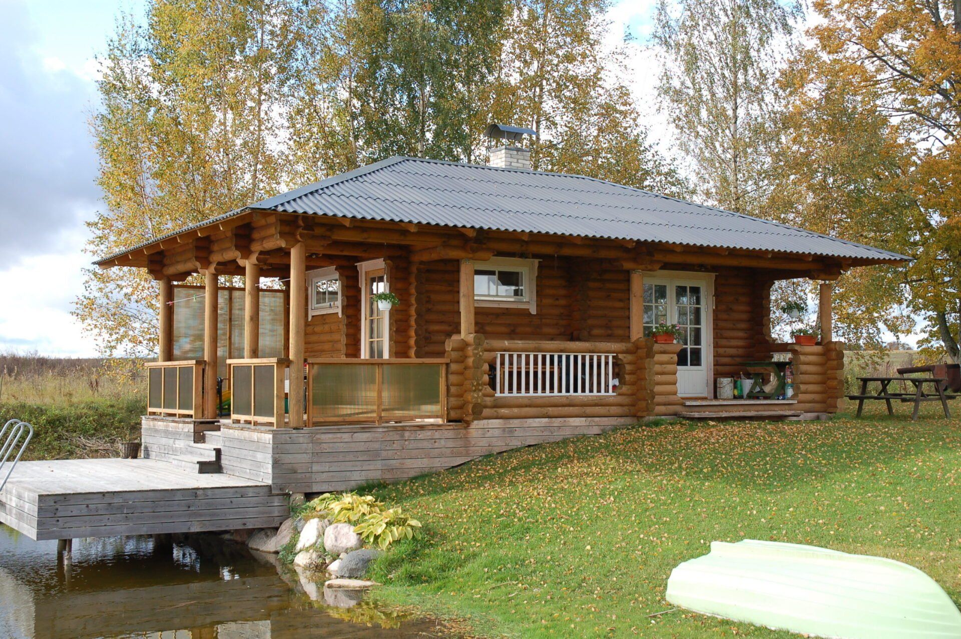 Ivo Log Cabin