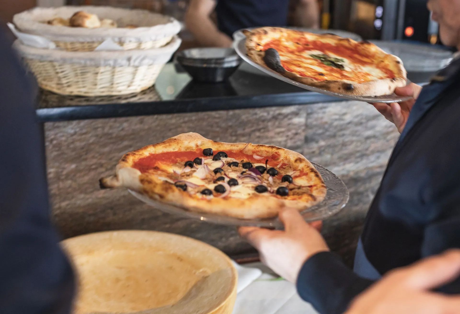 Lyna-Ristorante-italien-déjeuner-pizza-Tonno-Margherita.pdf