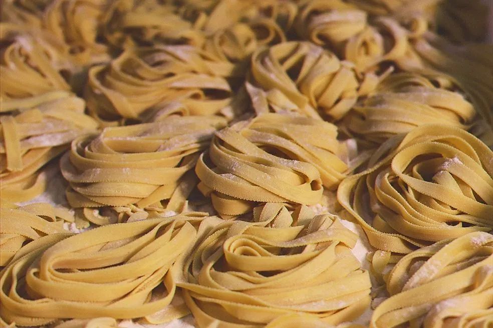 Lyna-Ristorante-italien-tagliatelle-pâtes-fraiches- faites-maison.jpg