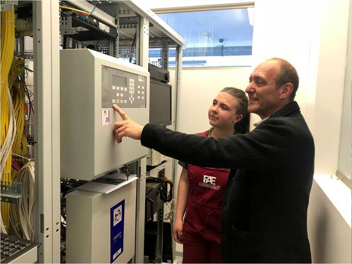 Berufsausbildung Heidenau Elektriker Stellen Dresden, Berufsausbildung, Job