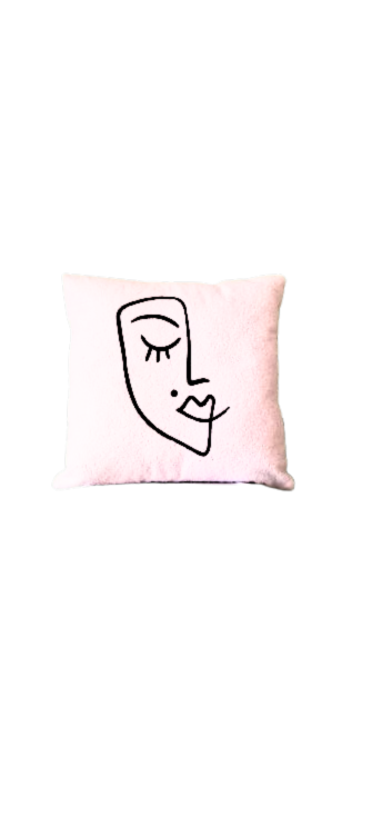 Pillows & Throws