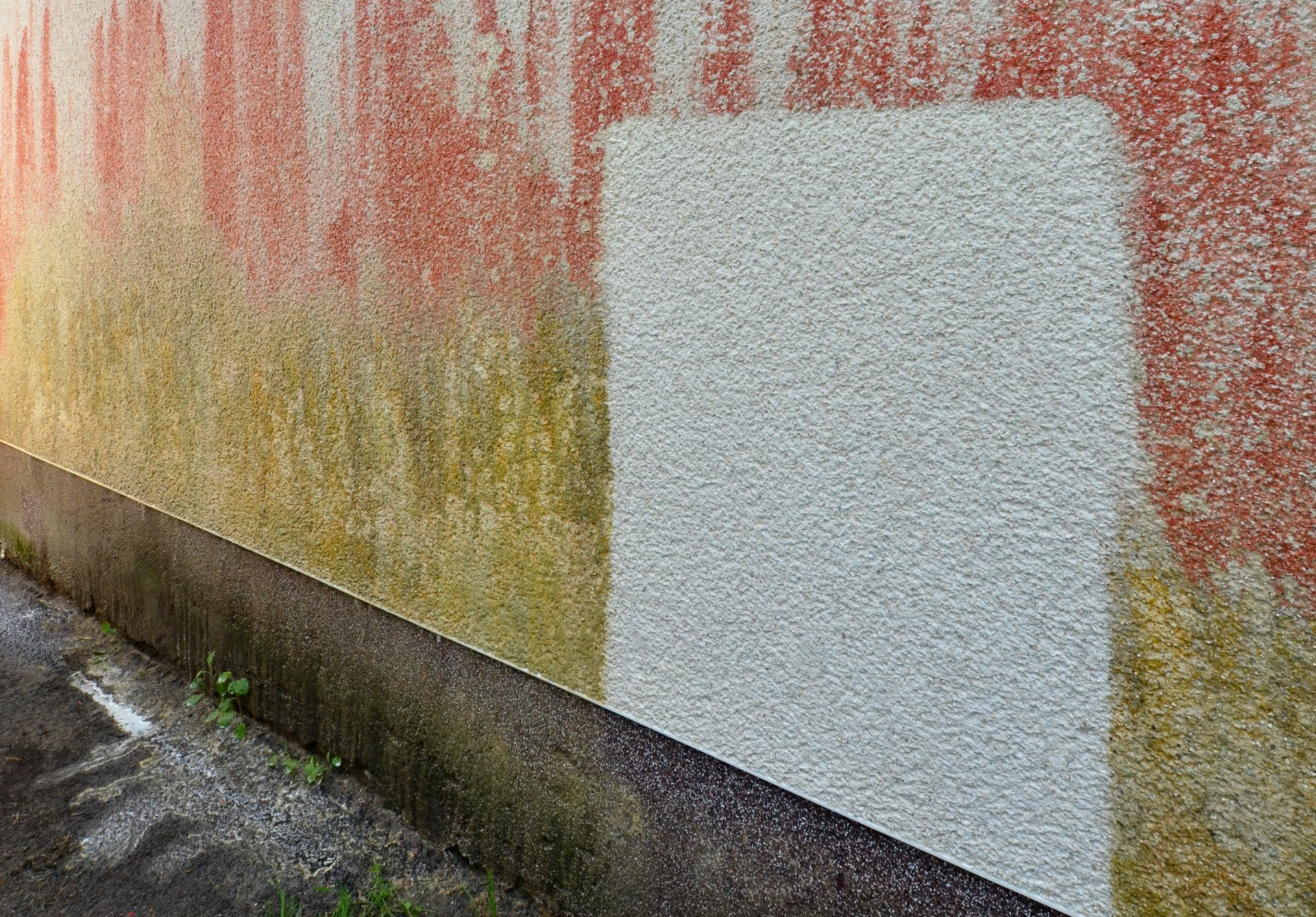 Fassadenreinigung - Probefläche