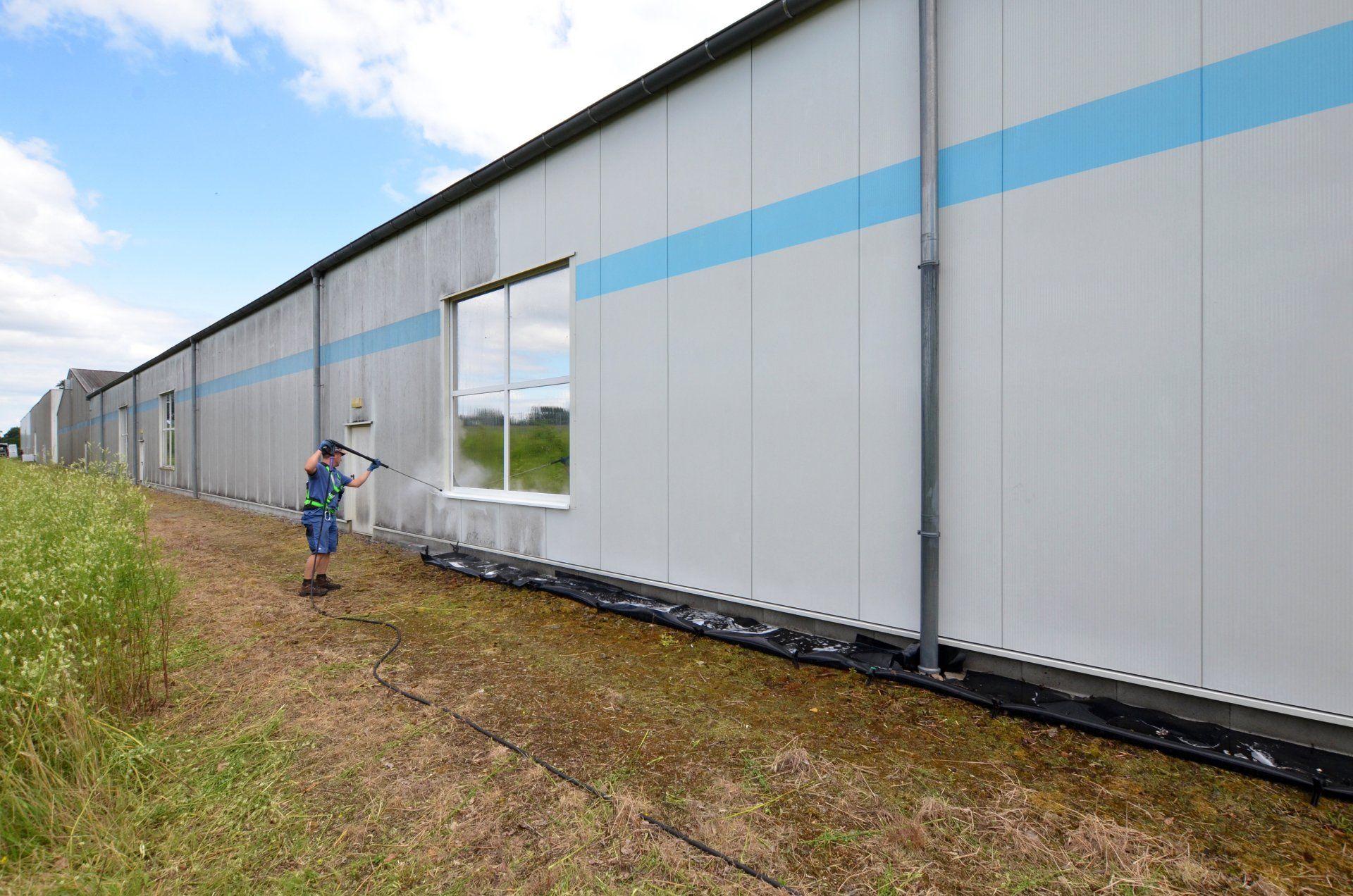 Fassadenreinigung eines Industrieobjekts - nachher