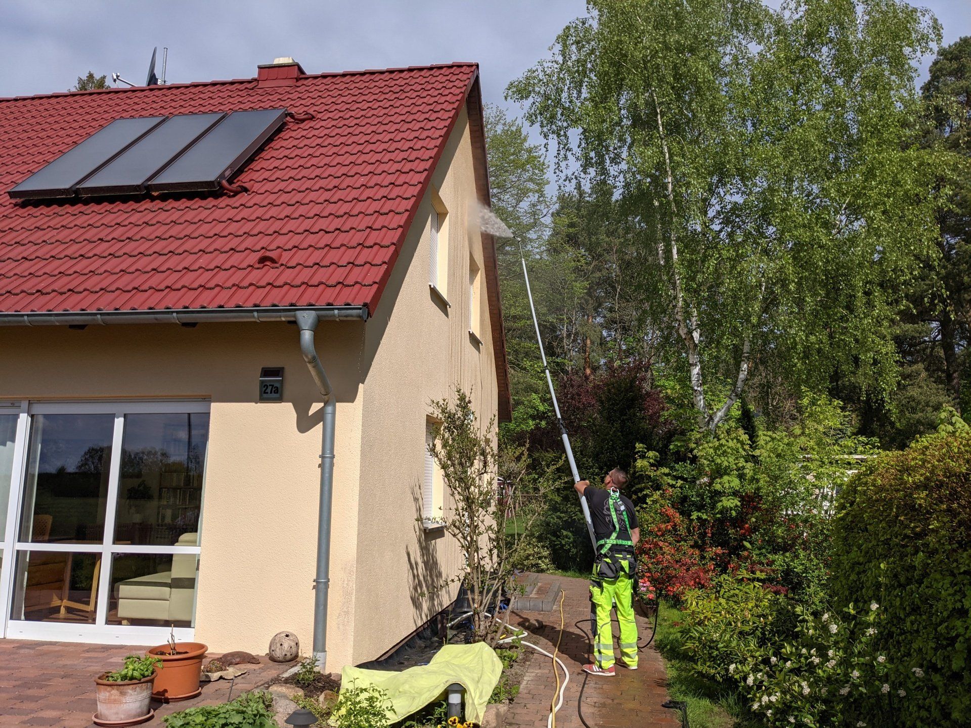 Auffangen von Schmutzwasser Fassadenreinigung