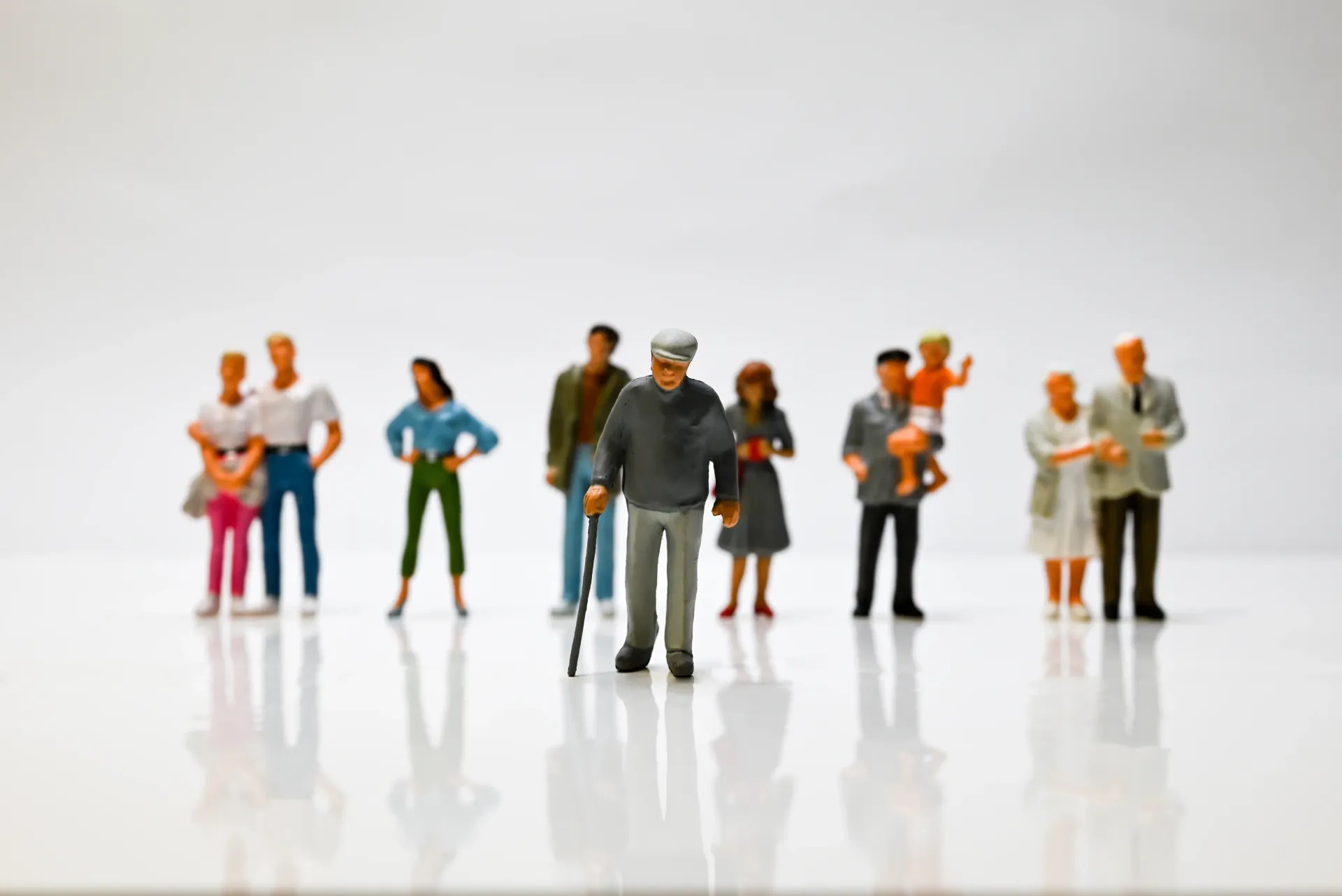 Familienaufstellung oder Systemaufstellung, regelmäßig im Schutz einer achtsamen Gruppe