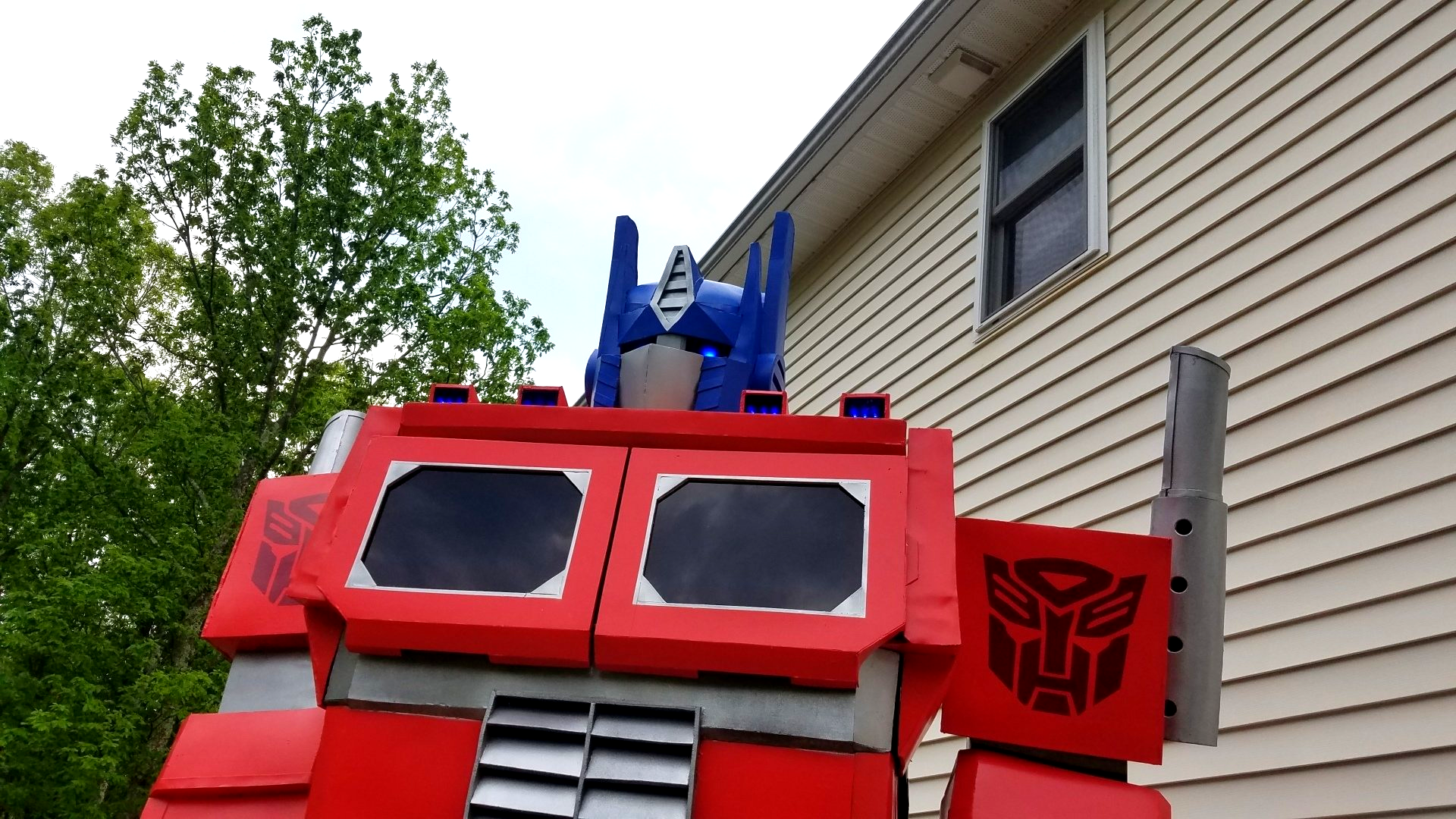 11-foot Optimus Prime cosplay for hire